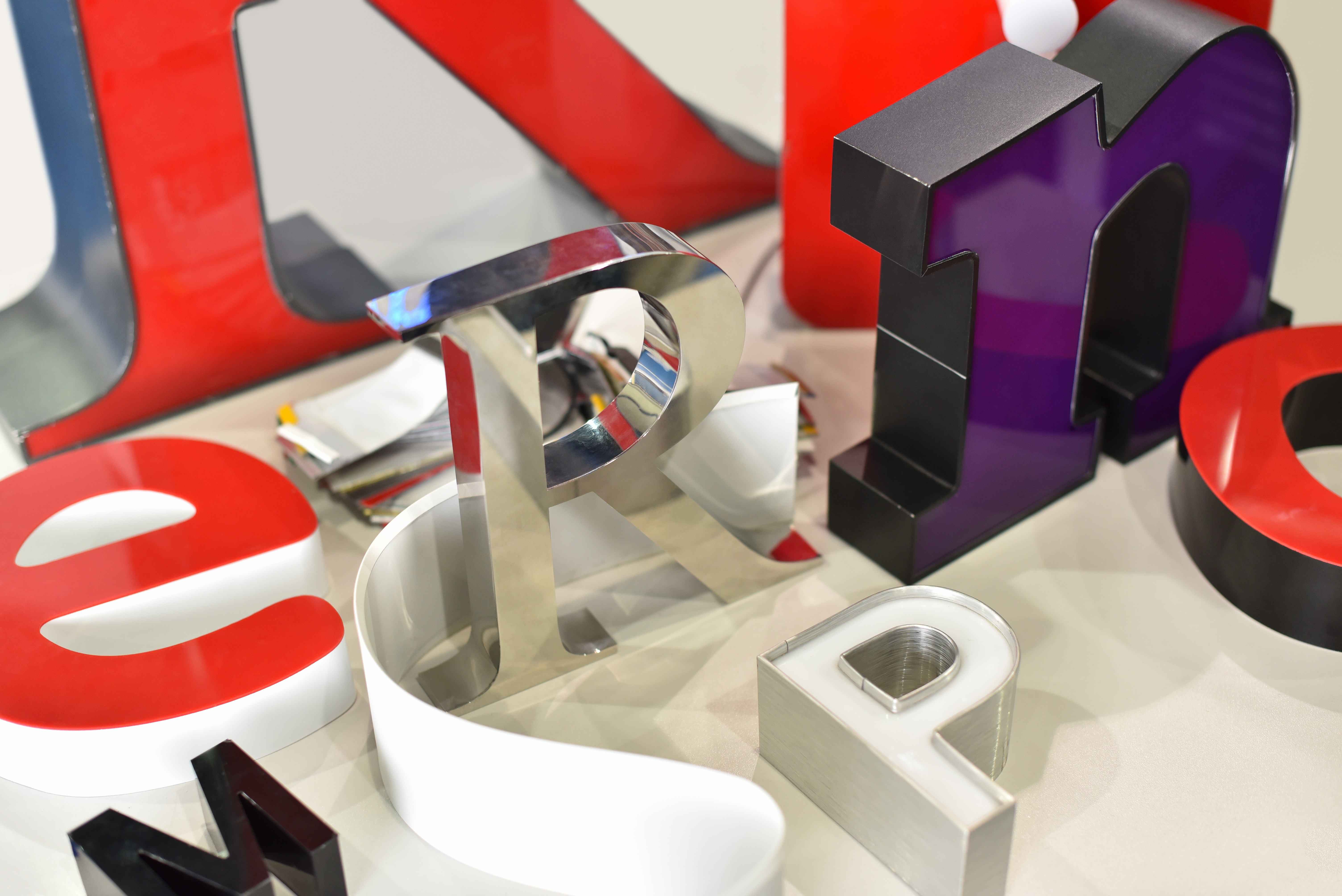 工程行名片字體選擇技巧,讓你的名片成為行業內的焦點!