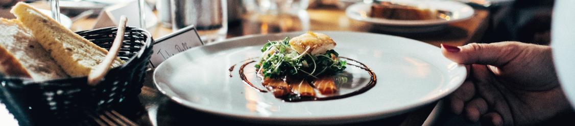 約瑟夫與台灣餐飲連鎖龍頭旗下多項品牌廠商長期合作品牌設計正面展示