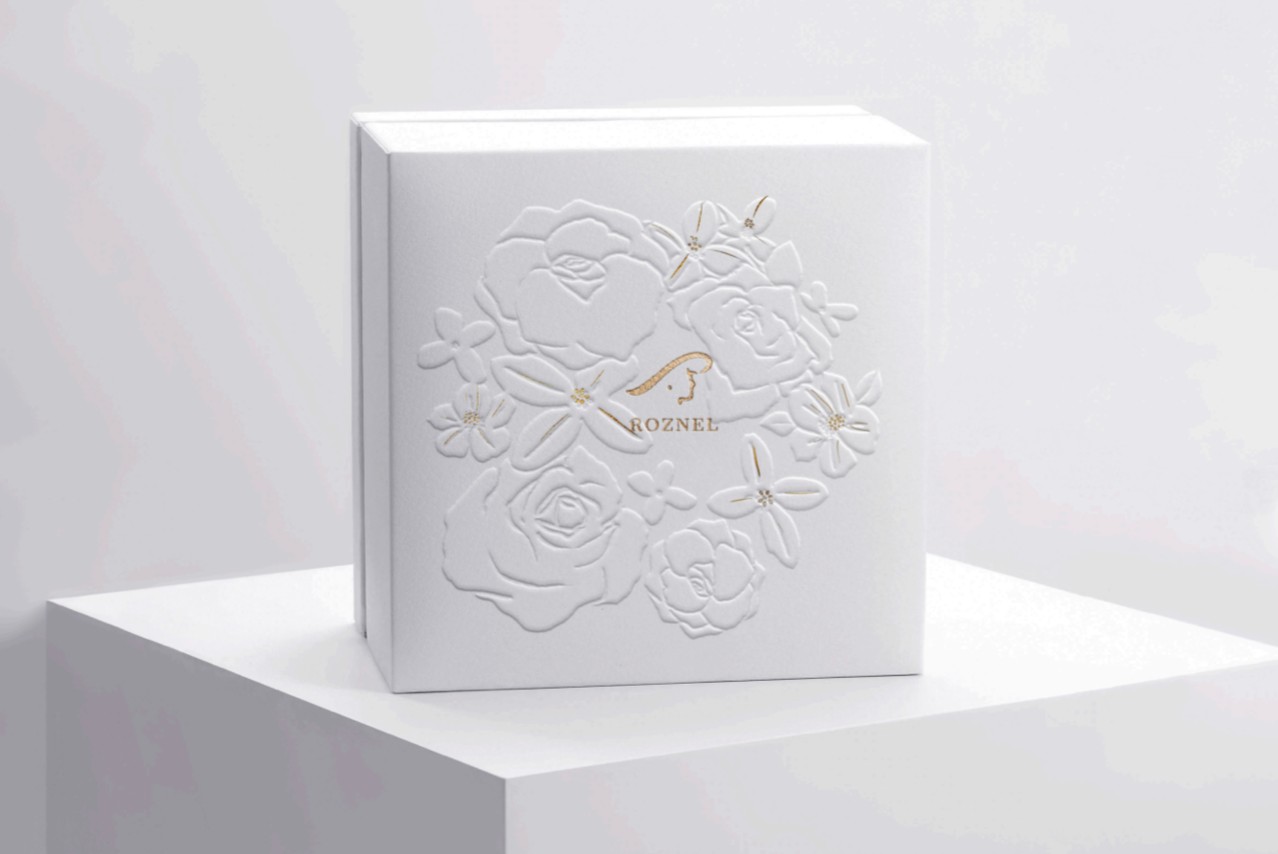 ROZNEL勞斯奈爾LOGO 設計整體呈現