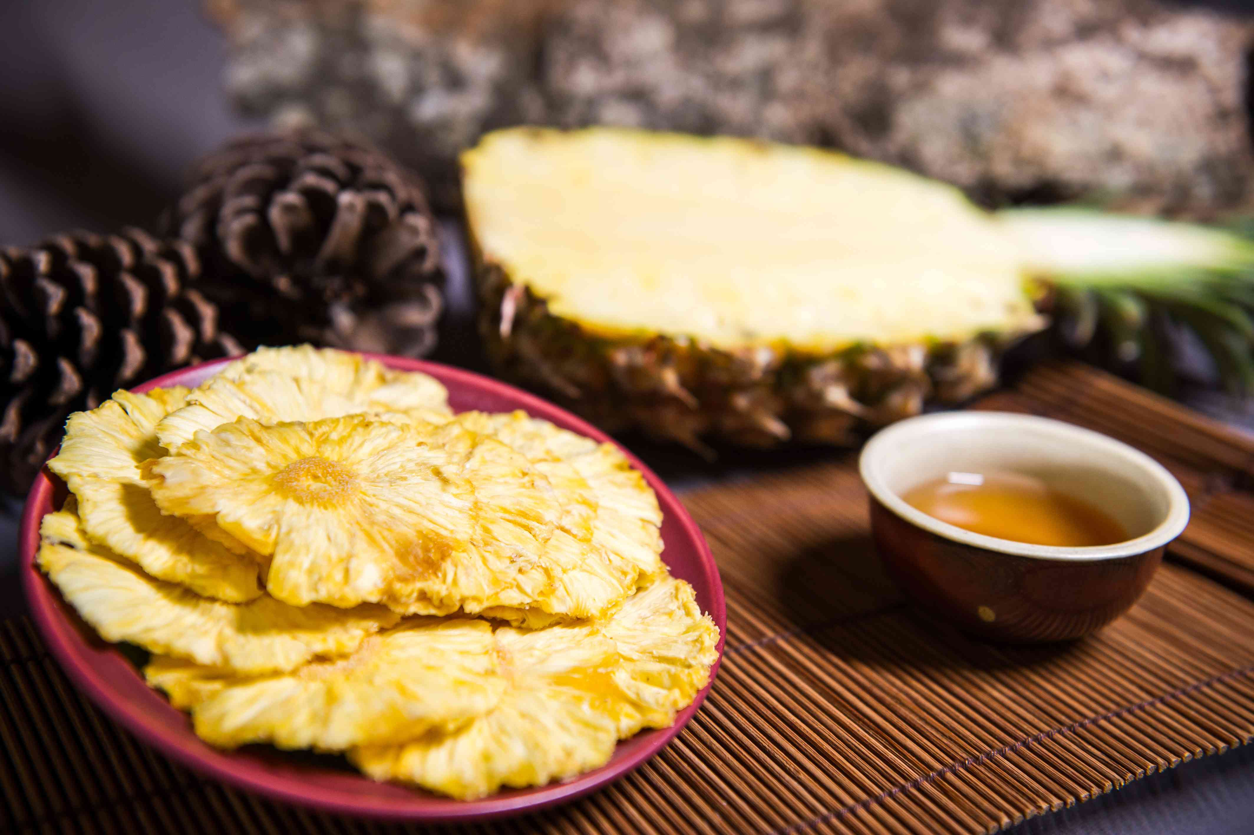 Familiar ancient tastes in the countryside when I was a child / Agricultural products design application mockup