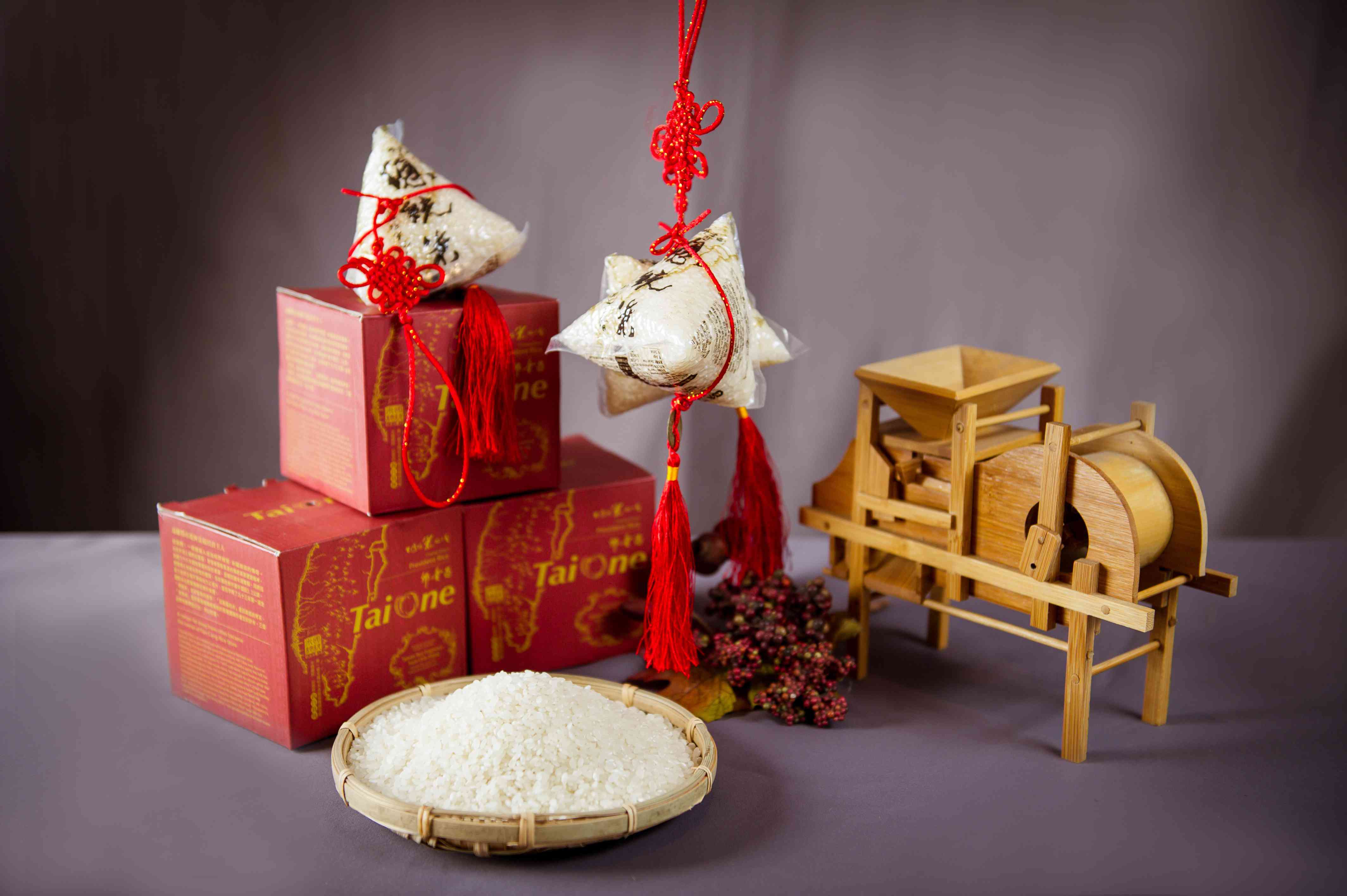 Familiar ancient tastes in the countryside when I was a child / Agricultural products design overall view